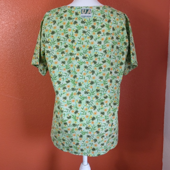 Palm Tree Print Scrub Top Size Small - Picture 3 of 5